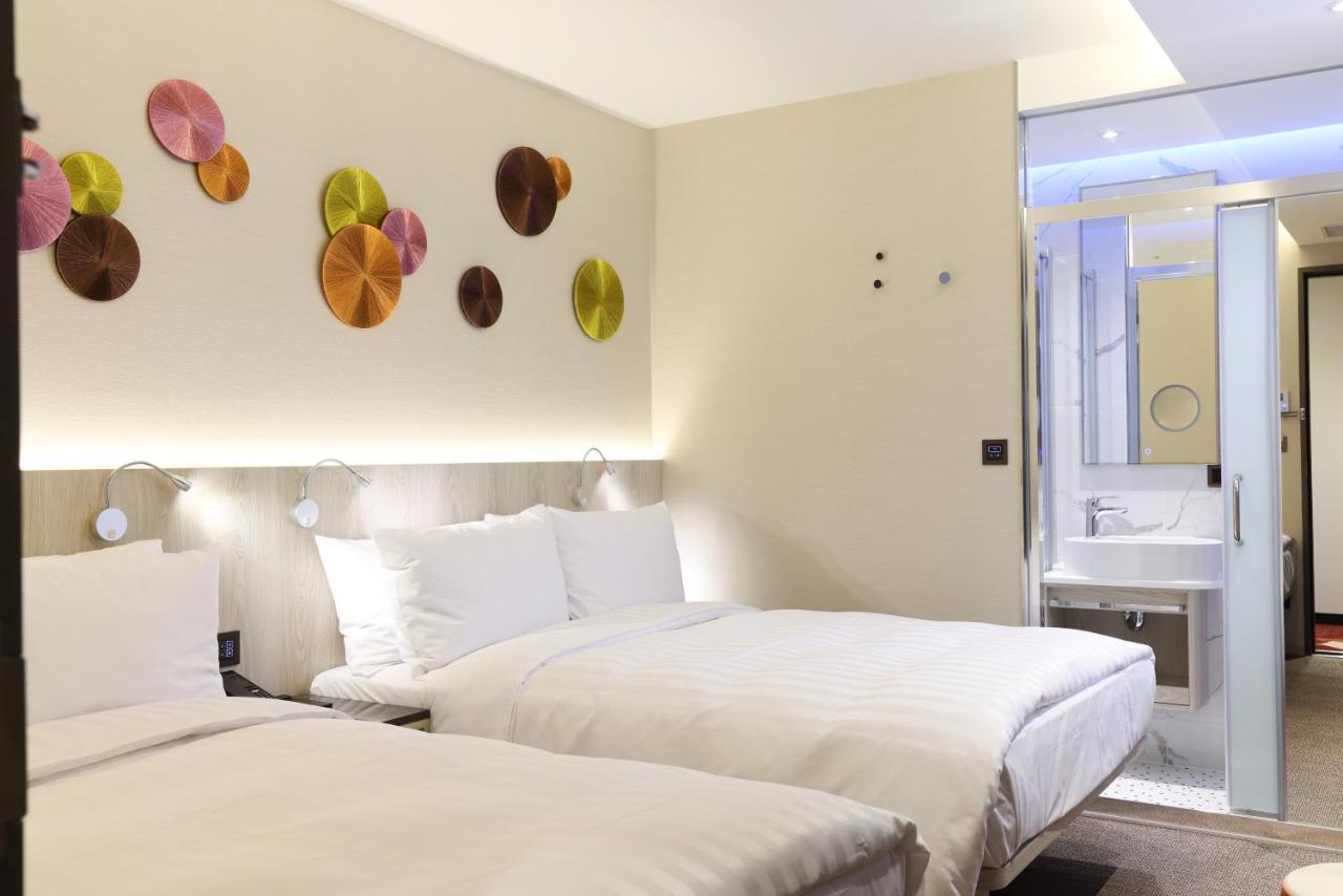 Royal Jade Boutique Hotel Taipei Bagian luar foto