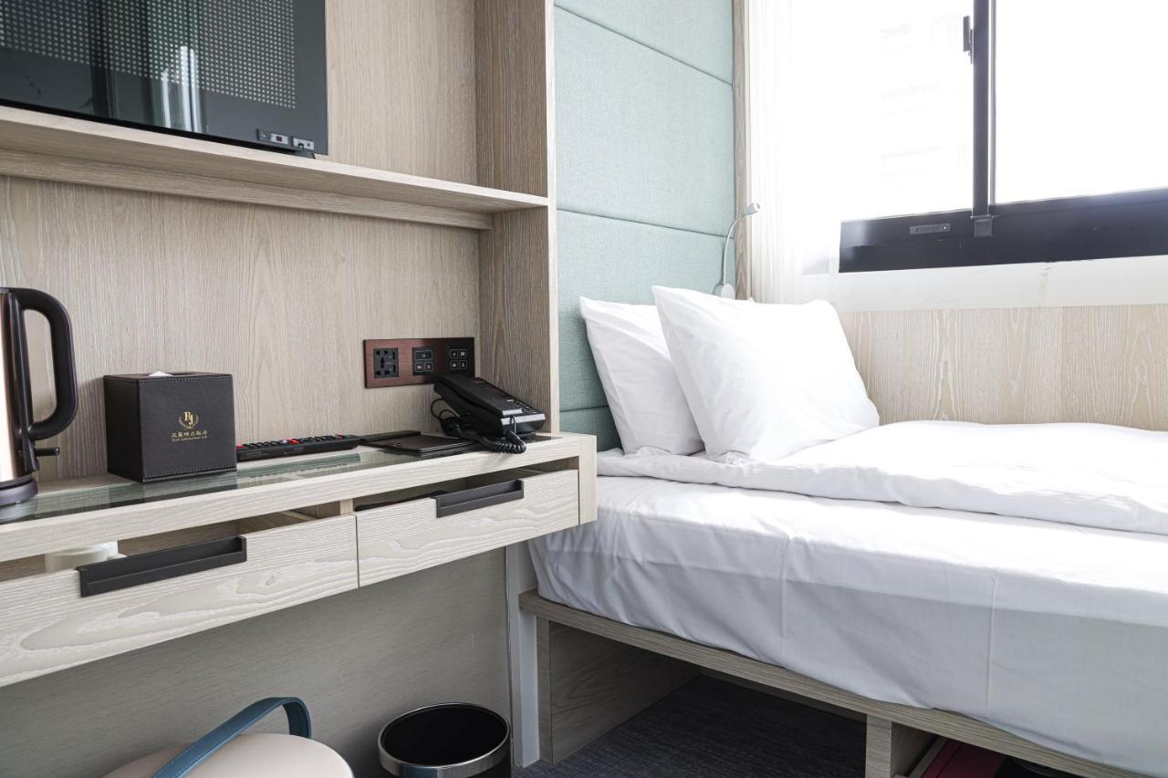 Royal Jade Boutique Hotel Taipei Bagian luar foto