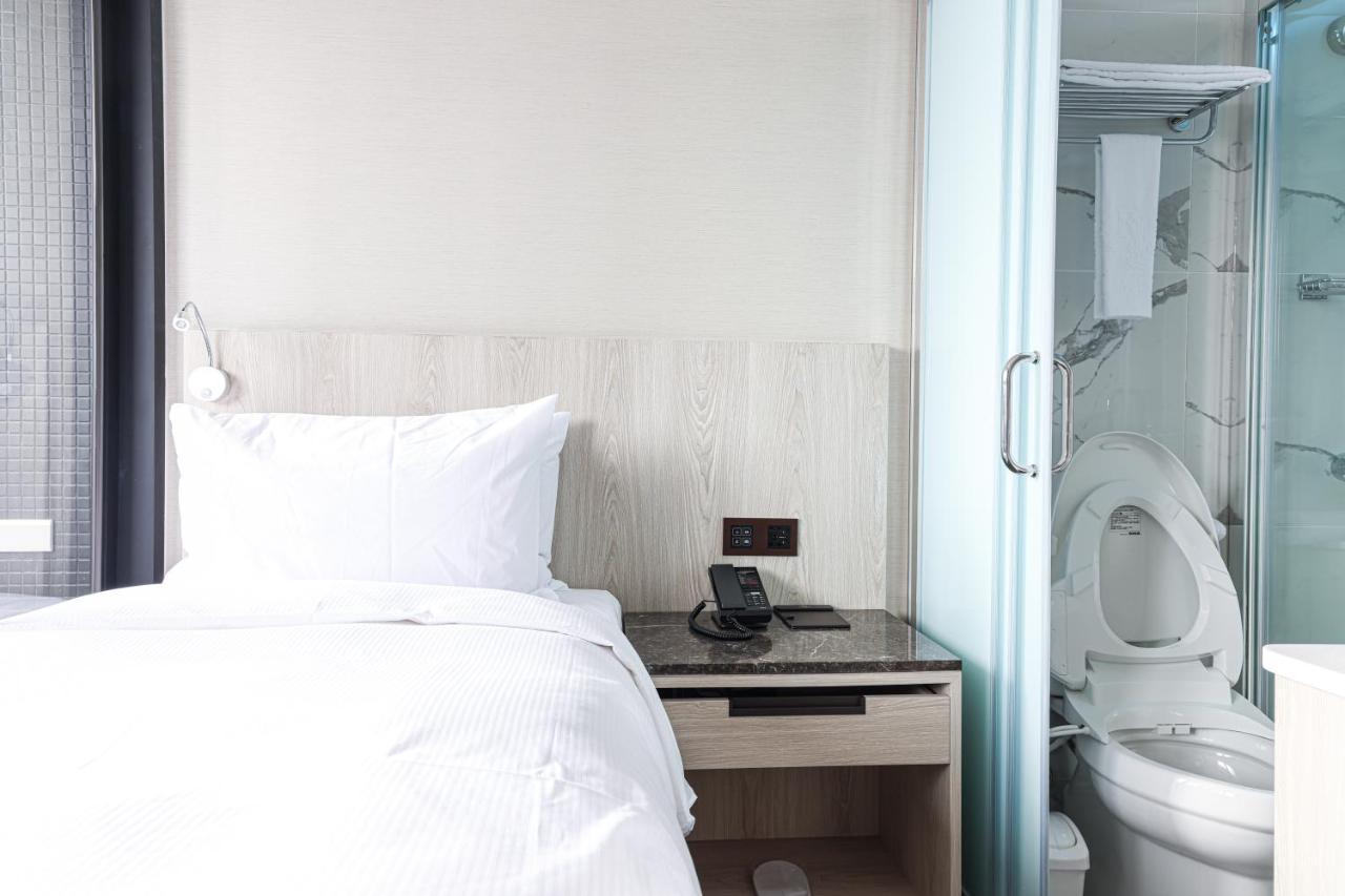 Royal Jade Boutique Hotel Taipei Bagian luar foto