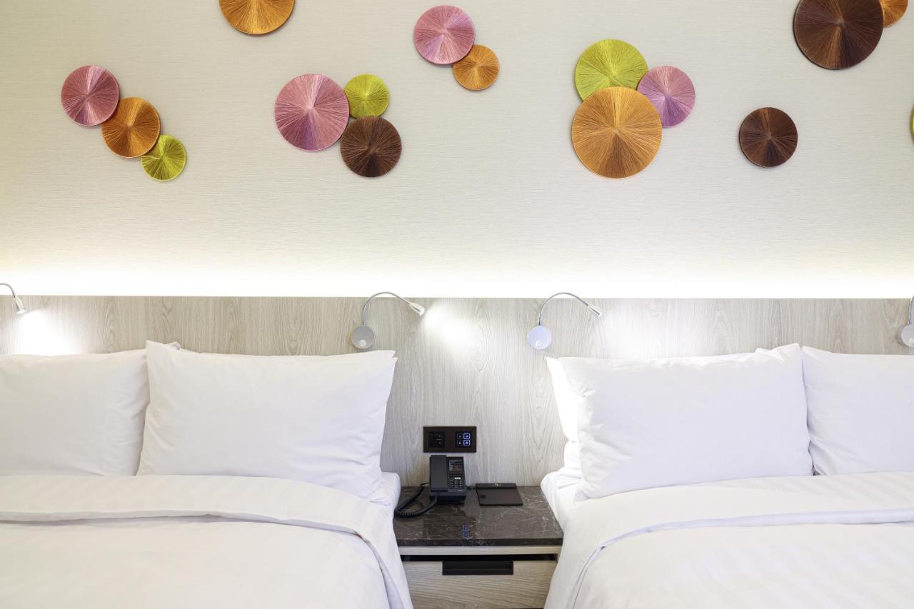 Royal Jade Boutique Hotel Taipei Bagian luar foto