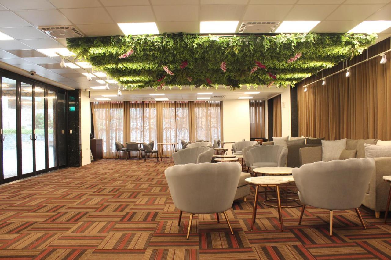 Royal Jade Boutique Hotel Taipei Bagian luar foto