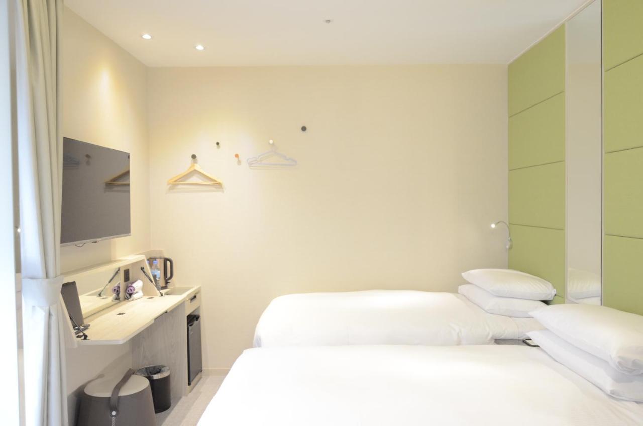 Royal Jade Boutique Hotel Taipei Bagian luar foto